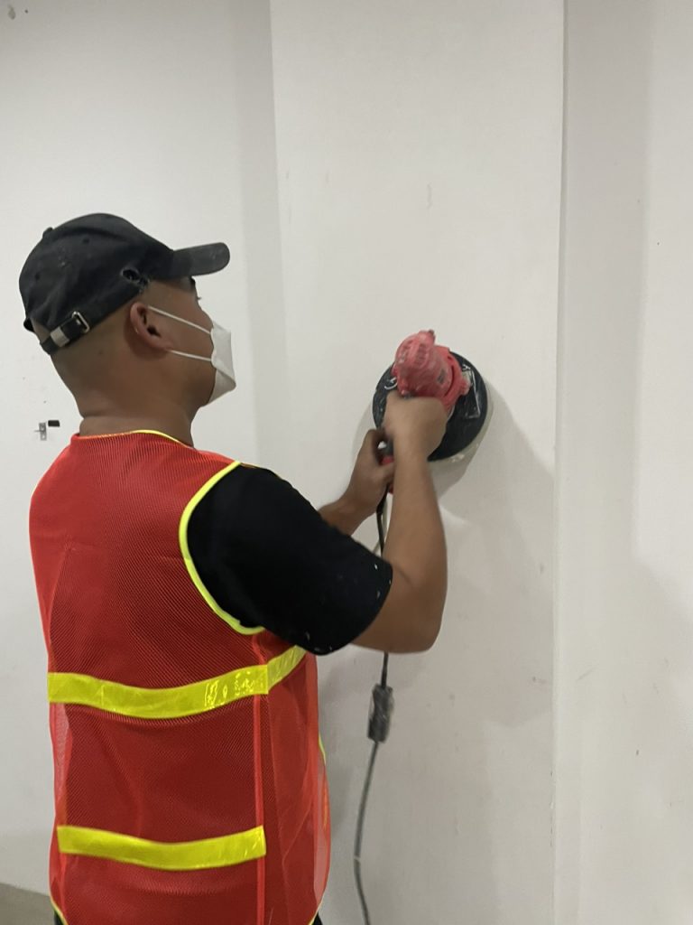 Tầm quan trọng của việc đánh bóng bề mặt trước khi sơn